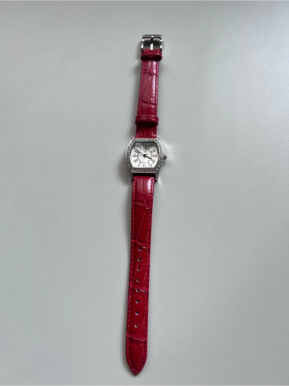 Vintage Camrose & Kross JBK Crystal Accent Red Leather Band Watch